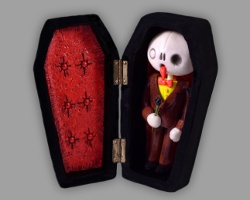 Bild von selbst gemachten Halloween Sarg. Dekoration für Kinder zum Nachbasteln. Idee von Veronika "DAoCFrEak" Vetter