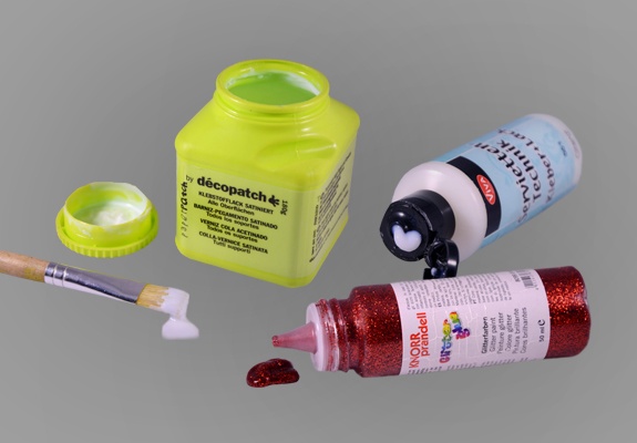 Bild von alternativen Klebstoffen für Bastler