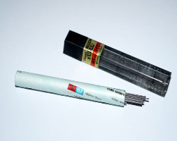 Minen für Metallbleistift Bild von Graphitminen für Metallbleistift