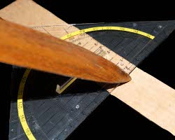 Bild vom Falzen eines Baumstumpfes