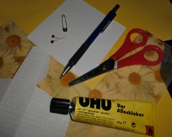 Bild von Bastelmaterial für Papierhandtasche