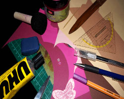 Bastelmaterial für Papierkuchen Bild von Bastelmaterial für einen Papierkuchen