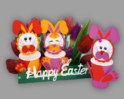 Drei Papierhasen als Osternest fürs Büro