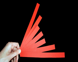 Bilder vom Zusammenbau einer Herzgirlande