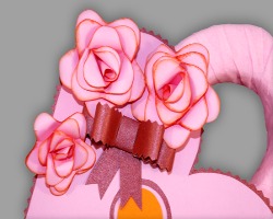 Bild von drei Rosen auf Valentinstagsverpackung