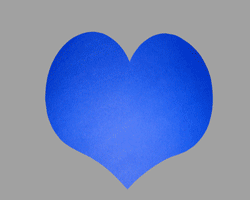 Bastelschritte für ein Papierherz, welches als Schwanensee fungiert