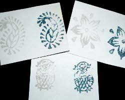 Bild von Embossing Technik mit indischen Holzstempeln