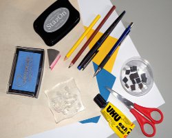 Bild von Bastelmaterial für eine Bierkarte