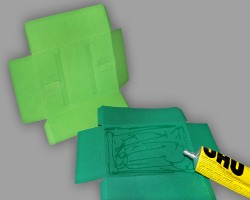 Bodenverstärkung für Reisekoffer Bild von Verstärkung des Bodens für den Reisekoffer