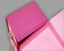 Bild vom Verkleben der Papierschublade mit dem Spiegeltisch