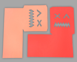 Bild von Innenseite und Außenseite des Halloweenwürfels aus Tonpapier