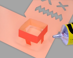 Bild vom Ankleben des smarten Teelichthalters