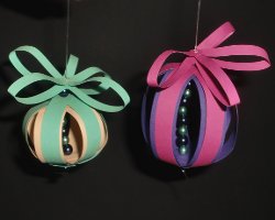 Bild von Christbaumkugel aus Papier