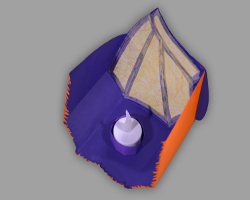 Teelicht in Fledermausflügel Bild von Teelicht in einem Fledermausflügel