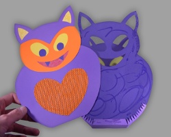 Vorderseite der Laterne verkleiden Verkleiden der Laternenvorderseite mit Fledermausgesicht