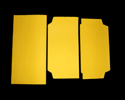 Bilder vom Zusammenbauen einer Großbriefs