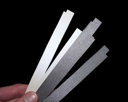 Bild von Streifen aus Metallicpapier