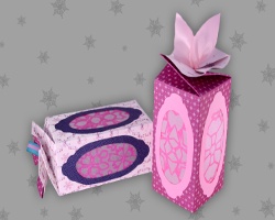 Bild von Papierverpackung mit Mustersternen im Fenster