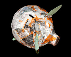 Unvollendetes Schwein aus Zeitungspapier Bild vom Schwein aus Zeitungspapier, welches noch nicht fertig ist