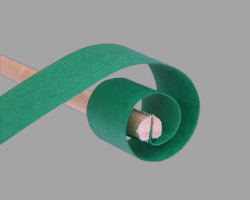 Quilling ist Papierstreifen auf Holzspieß aufdrehen Bild von Holzspieß, der eine Quilling-Figur aufdreht