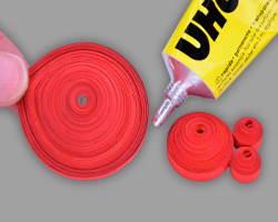 Zusammenkleben des Spinnenkörpers Bild vom Zusammenkleben des Spinnenkörpers