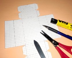 Bastelmaterial für die selbstschließende Verpackung