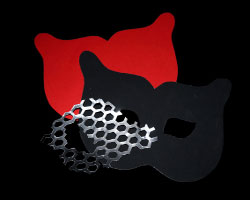 Zwei Papiermasken und Gitter Bild von zwei Papiermasken