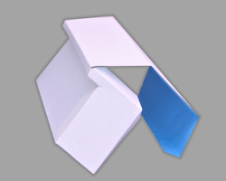 Verkaufstresen zusammenbauen Bild vom Zusammenbau der Ladentheke aus Papier