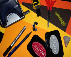 Bild von Bastelmaterial für ein Papierküken