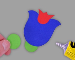 Glockenblumengerüst aus Tonpapier Bild von Glockenblumengerüst aus Tonpapier