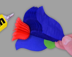 Wabenpapier macht Blüte voluminös Bild von Wabenpapier, welches die Blüte voluminös macht