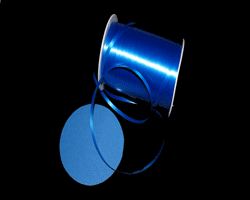 Bild von einer Scheibe aus Geschenkband