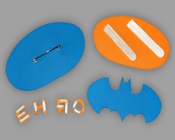 Bild von Bastelelementen für Batman-Anstecker